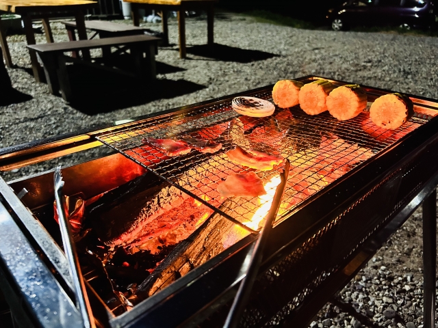 出張型BBQのTAKIBI 期間限定でカキ小屋サービスも