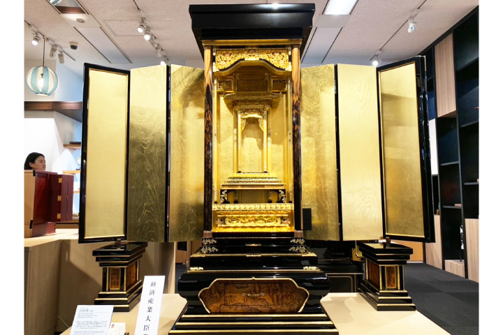 蓮池うるし工芸 広島仏壇が4大会連続で日本一