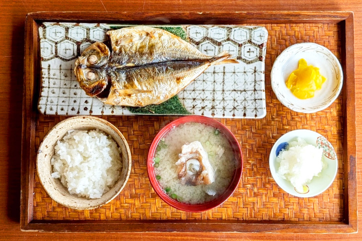 アサヒタクシーとサックル 焼き魚定食専門店をオープン