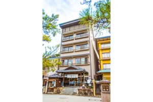 東洋観光　訪日客取り込みへ宮島に相次ぎ出店　魯山人美術館跡地のカフェや和食店